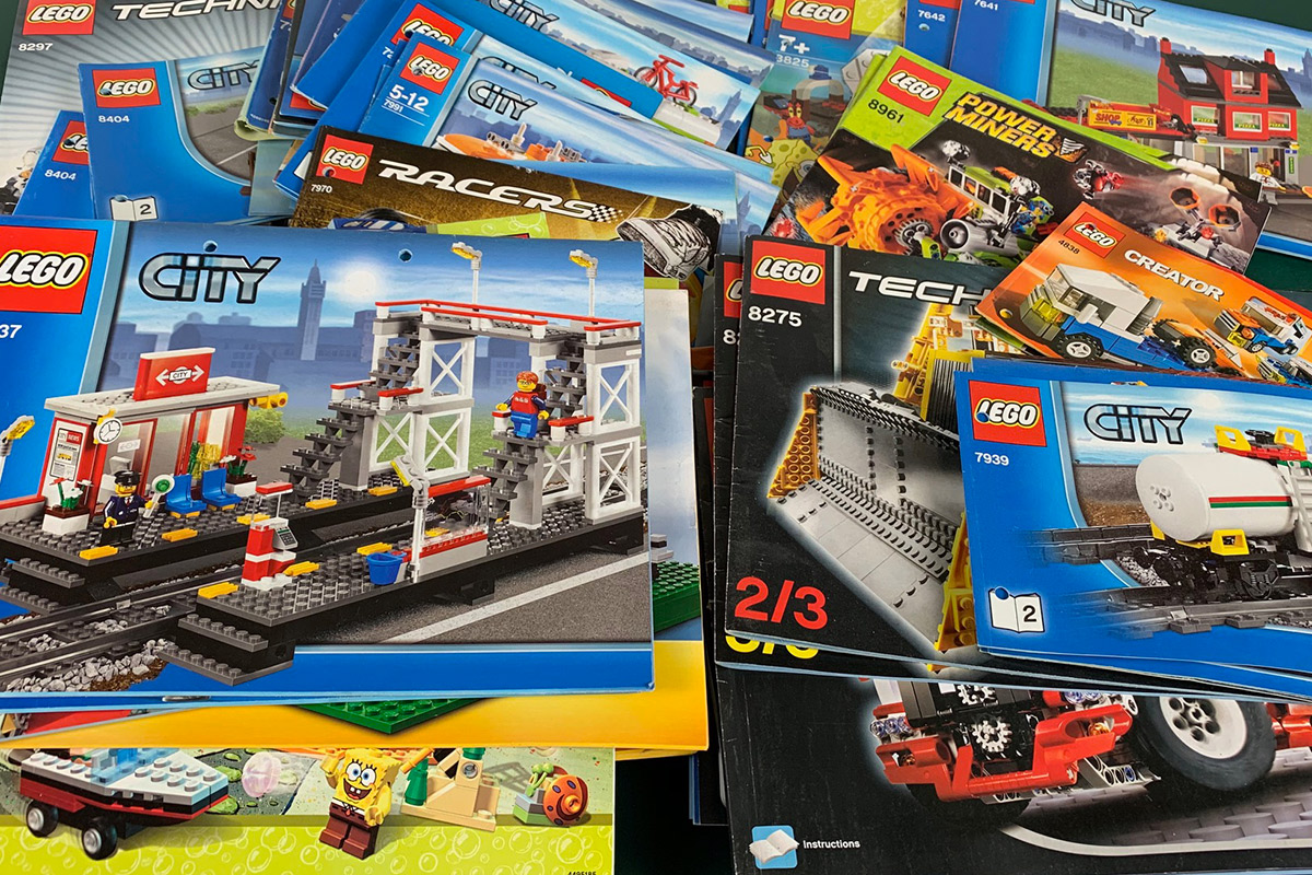 LEGO Anleitungen / Kartons